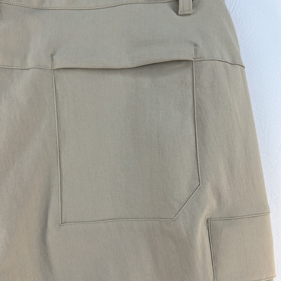 Lululemon Utilitarian Cargo Pants - Picture 6 of 9